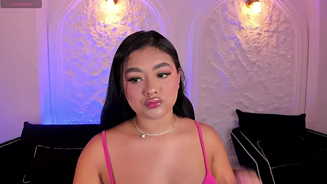 Snapshot of GabriellaLee chatting on 10-14-25, 02:56 GabriellaLee online show from 10-14-25, 02:56