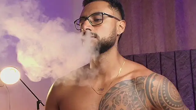 LiamGarcia1 online show from 02-07-25, 04:46