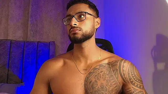 LiamGarcia1 online show from 02-17-25, 01:10