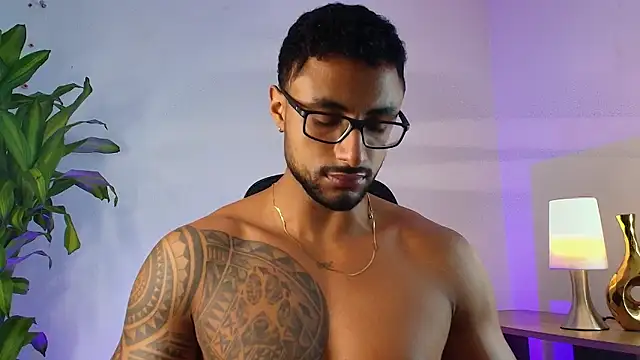 LiamGarcia1 online show from 01-12-26, 02:39