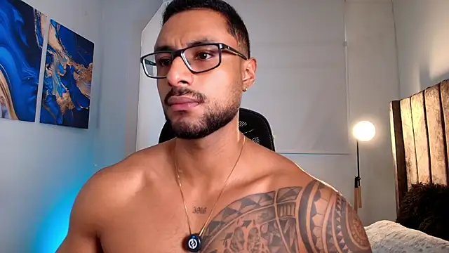 LiamGarcia1 online show from 04-29-26, 02:21