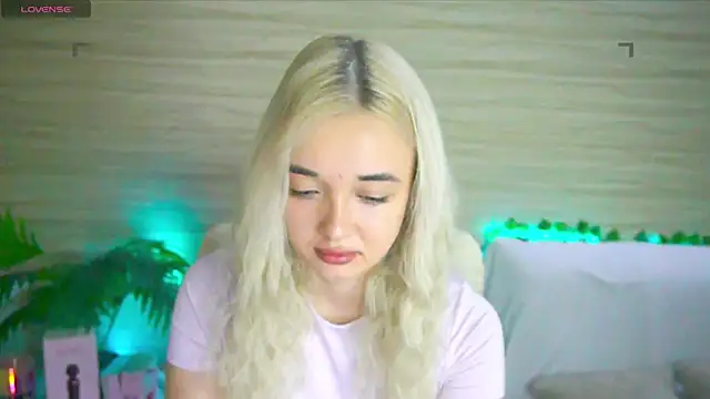 Ashley S online show from 09-11-25, 10:32