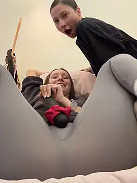 HotCaramellsTV online show from 10-28-25, 10:41