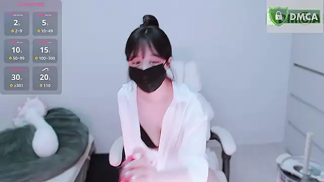 Snapshot of whitelee2 chatting on 09-16-25, 12:28 whitelee2 online show from 09-16-25, 12:28