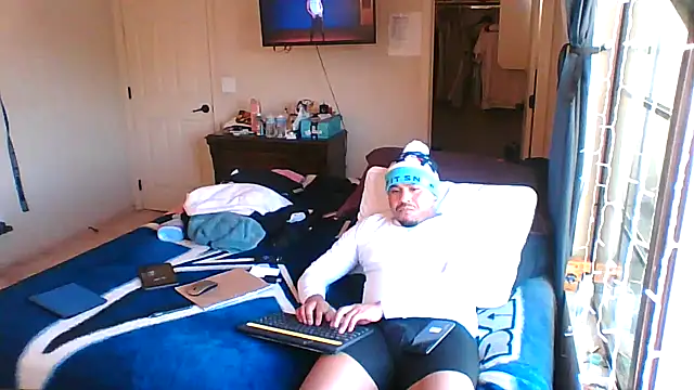 Snapshot of ReesesPns chatting on 12-30-24, 06:38 ReesesPns online show from 12-30-24, 06:38