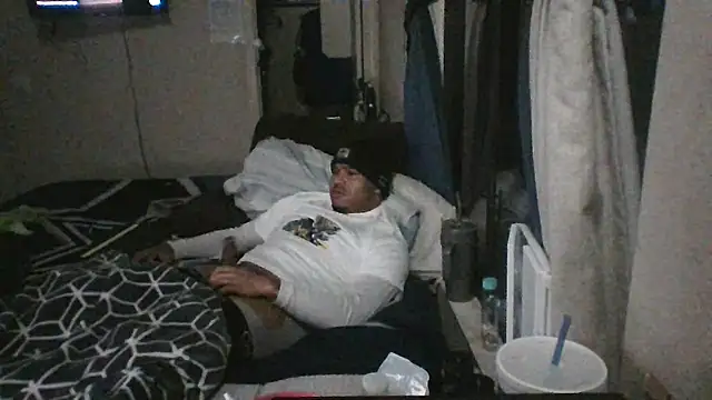 Snapshot of ReesesPns chatting on 01-31-25, 09:48 ReesesPns online show from 01-31-25, 09:48