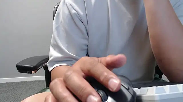 Snapshot of nimirole chatting on 05-29-26, 03:21 nimirole online show from 05-29-26, 03:21