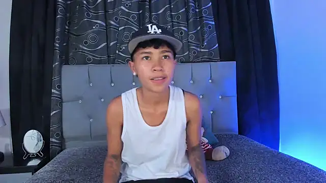 Snapshot of nova_sex01 chatting on 01-14-25, 03:43 nova sex01 online show from 01-14-25, 03:43