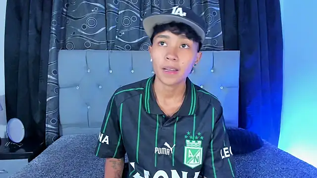 Snapshot of nova_sex01 chatting on 01-15-25, 10:17 nova sex01 online show from 01-15-25, 10:17