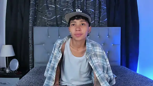 Snapshot of nova_sex01 chatting on 01-18-25, 04:15 nova sex01 online show from 01-18-25, 04:15