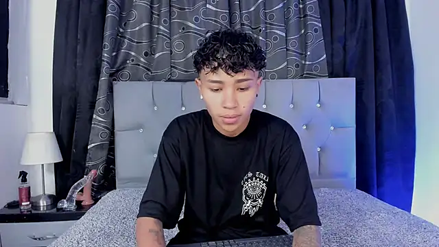 Snapshot of nova_sex01 chatting on 01-28-25, 04:18 nova sex01 online show from 01-28-25, 04:18