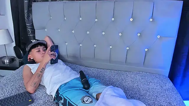 Snapshot of nova_sex01 chatting on 02-08-25, 04:25 nova sex01 online show from 02-08-25, 04:25