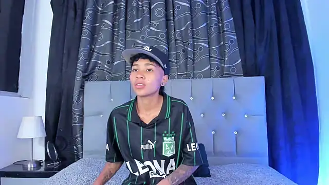 Snapshot of nova_sex01 chatting on 02-09-25, 04:04 nova sex01 online show from 02-09-25, 04:04