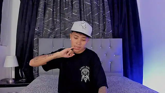 Snapshot of nova_sex01 chatting on 02-19-25, 04:44 nova sex01 online show from 02-19-25, 04:44