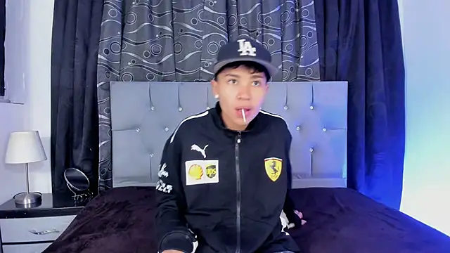 Snapshot of nova_sex01 chatting on 03-09-25, 04:05 nova sex01 online show from 03-09-25, 04:05