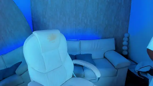 Snapshot of nova_sex01 chatting on 09-13-25, 03:39 nova sex01 online show from 09-13-25, 03:39