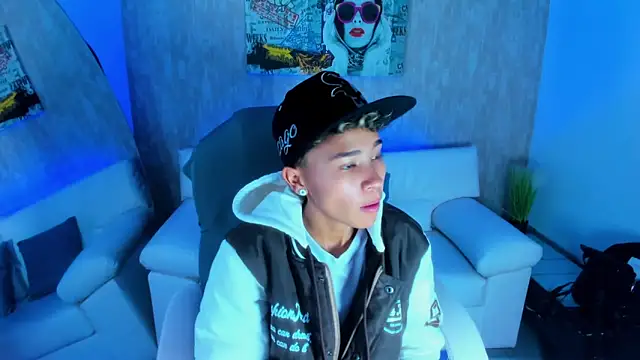 Snapshot of nova_sex01 chatting on 10-22-25, 05:19 nova sex01 online show from 10-22-25, 05:19