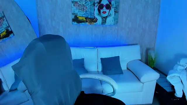 Snapshot of nova_sex01 chatting on 10-25-25, 04:53 nova sex01 online show from 10-25-25, 04:53