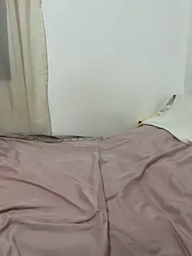 Jecy bee online show from 11-23-25, 07:24