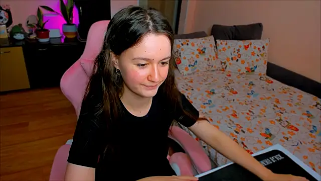 Snapshot of ameli_moon chatting on 10-11-25, 03:21 ameli moon online show from 10-11-25, 03:21