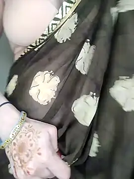 Snapshot of Fair-magic-woman chatting on 01-04-25, 08:27 Fair-magic-woman online show from 01-04-25, 08:27