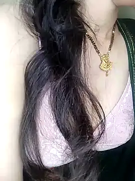 Snapshot of Fair-magic-woman chatting on 02-02-25, 07:46 Fair-magic-woman online show from 02-02-25, 07:46