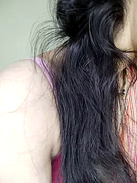 Snapshot of Fair-magic-woman chatting on 03-18-25, 10:46 Fair-magic-woman online show from 03-18-25, 10:46