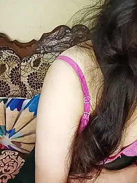 Snapshot of Fair-magic-woman chatting on 10-08-25, 10:07 Fair-magic-woman online show from 10-08-25, 10:07