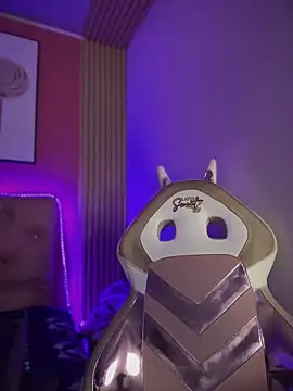 Sophie LS online show from 01-21-25, 02:11