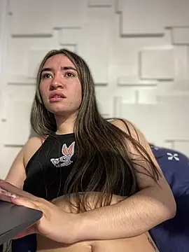 Sophie LS online show from 02-12-25, 03:29