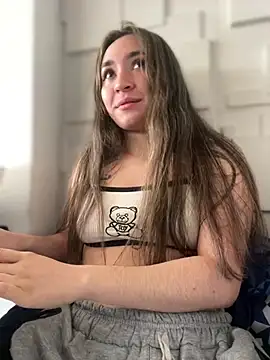 Sophie LS online show from 02-27-25, 12:34