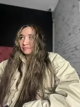 Sophie LS online show from 03-09-25, 07:45