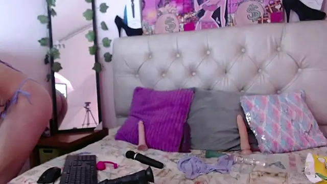 sarawiliamx online show from 02-28-25, 05:04