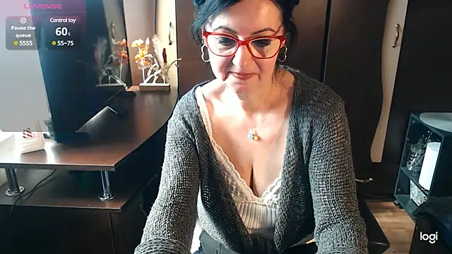 Snapshot of exymilf_ chatting on 02-24-25, 12:05 exymilf online show from 02-24-25, 12:05