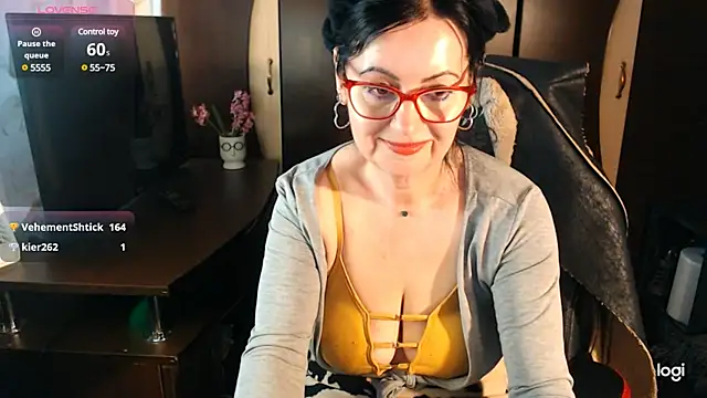 Snapshot of exymilf_ chatting on 03-21-25, 03:57 exymilf online show from 03-21-25, 03:57