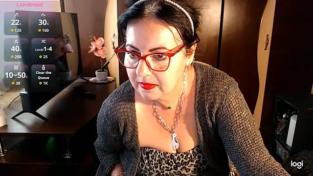 Snapshot of exymilf_ chatting on 10-09-25, 10:35 exymilf online show from 10-09-25, 10:35