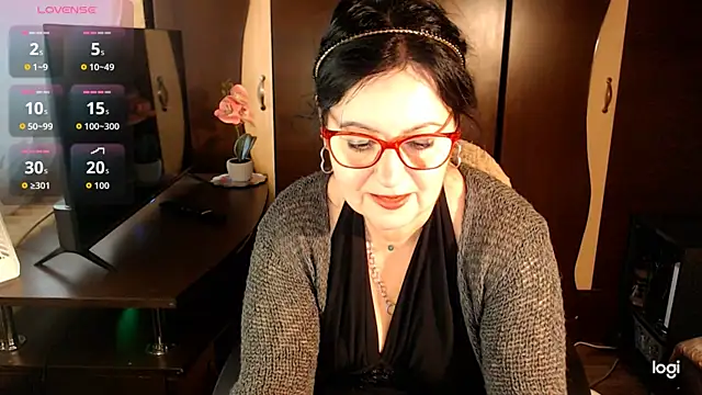 Snapshot of exymilf_ chatting on 11-30-25, 11:25 exymilf online show from 11-30-25, 11:25