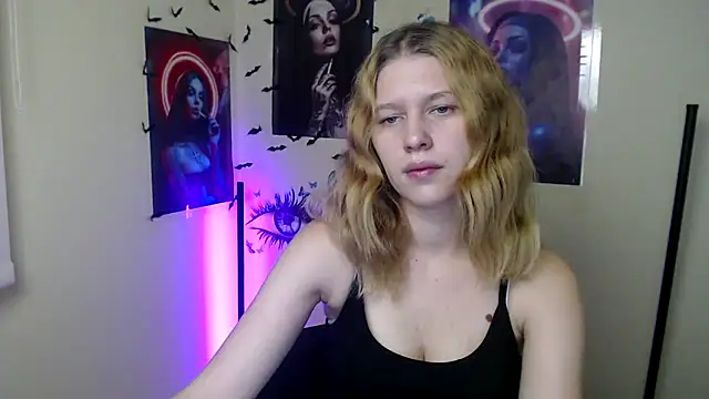 Snapshot of StellaCRL chatting on 11-09-25, 06:06 StellaCRL online show from 11-09-25, 06:06