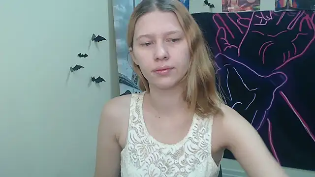 Snapshot of StellaCRL chatting on 11-19-25, 07:19 StellaCRL online show from 11-19-25, 07:19