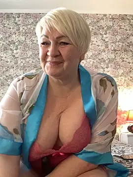 Laura Millf online show from 02-08-25, 10:29