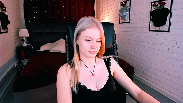 GraceGlamour online show from 10-15-25, 05:07