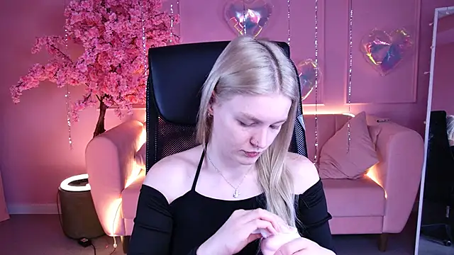 GraceGlamour online show from 02-21-26, 05:08