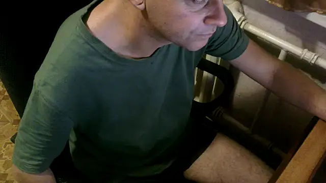 Snapshot of AlDON59 chatting on 12-25-24, 08:39 AlDON59 online show from 12-25-24, 08:39