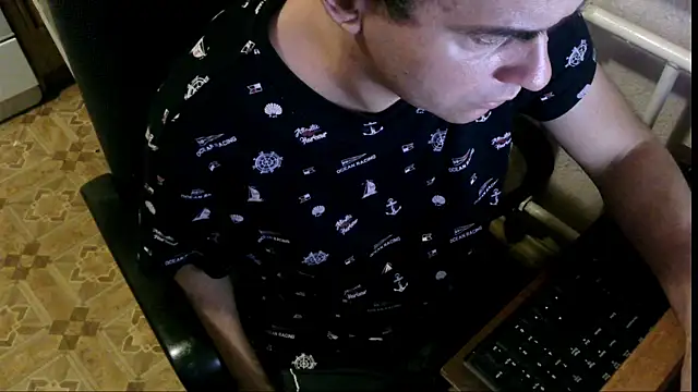 Snapshot of AlDON59 chatting on 01-11-25, 04:03 AlDON59 online show from 01-11-25, 04:03