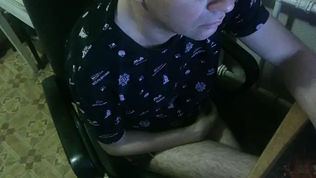 Snapshot of AlDON59 chatting on 03-21-25, 04:18 AlDON59 online show from 03-21-25, 04:18