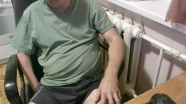 Snapshot of AlDON59 chatting on 10-09-25, 05:44 AlDON59 online show from 10-09-25, 05:44