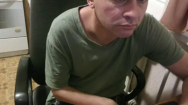 Snapshot of AlDON59 chatting on 10-10-25, 06:07 AlDON59 online show from 10-10-25, 06:07