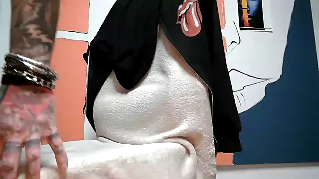 dani4334 online show from 01-20-25, 11:02