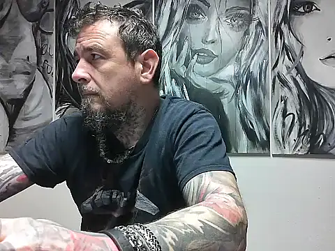 dani4334 online show from 02-01-25, 08:18