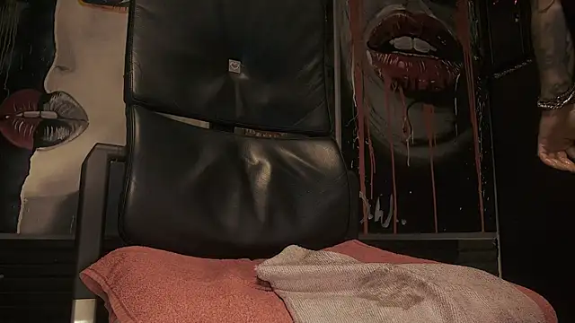 dani4334 online show from 09-29-25, 07:51